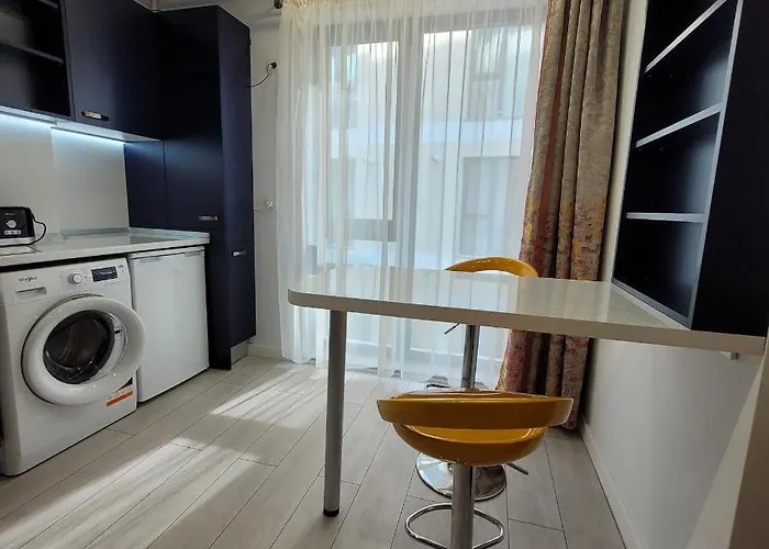 10 - Catedral - Free Parking * Bukarest