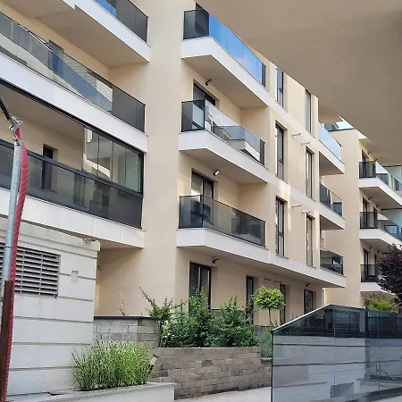 10 - Catedral - Free Parking *