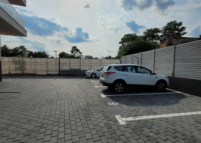 10 - Catedral - Free Parking