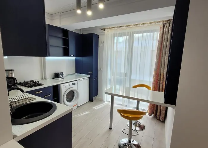 10 - Catedral - Free Parking ブカレスト